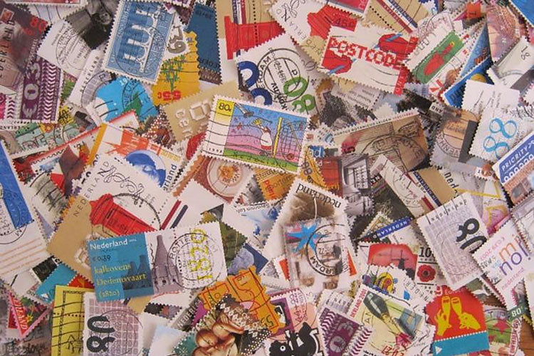 Postzegels worden duurder, maar post maakt comeback